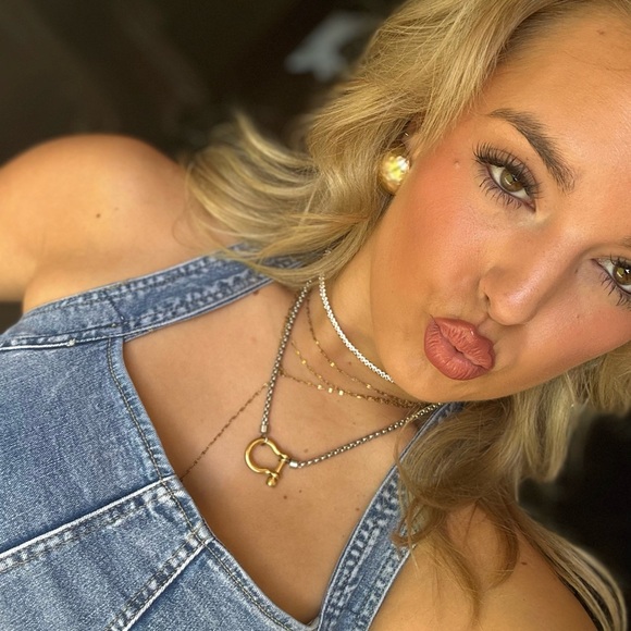 Water Resistant Gold Locket - Picture 1 of 2